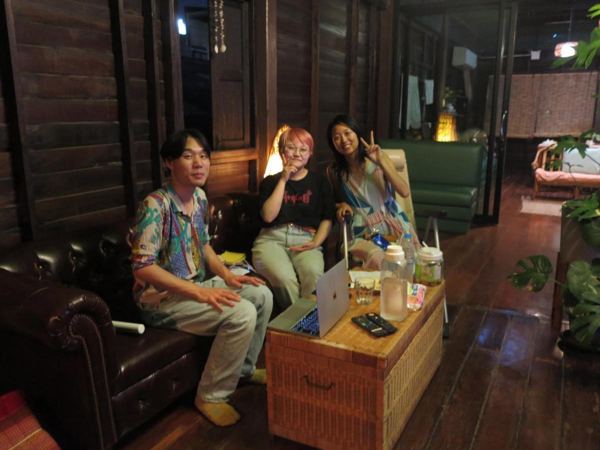 Non House Bangkok บ้านนอนโฮสเทล Exteriör bild